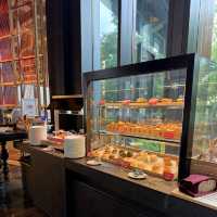Best Hotel in Chengdu: Luxurious 5-Star Traditional Chinese Style