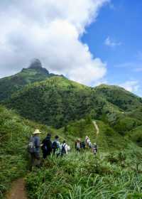 小聖山穿大聖山