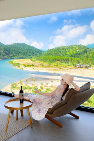 I’m laying my cards on the table— I specially went to Wenzhou for this window