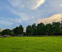 柳州秘境!龍潭公園綠野仙蹤+靜蘭灣玻璃水,城市度假天花板!  龍潭公園:喀斯特山水畫卷!柳州的綠肺