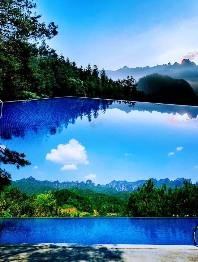 探秘仙境張家界，住進山水畫