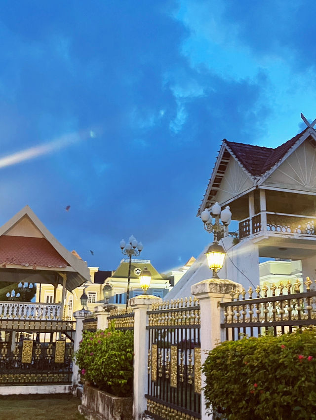🌙 Istana Maziah & I Love KT: A Night of Trengganu Magic! 🕌 🌙 Istana Maziah & I Love KT: A Night of Trengganu Magic! 🕌