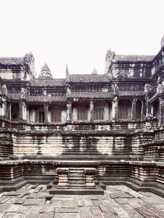 🛕 Hall of a Thousand Gods: Where Cambodia’s Divine Whispers Echo! 🌿