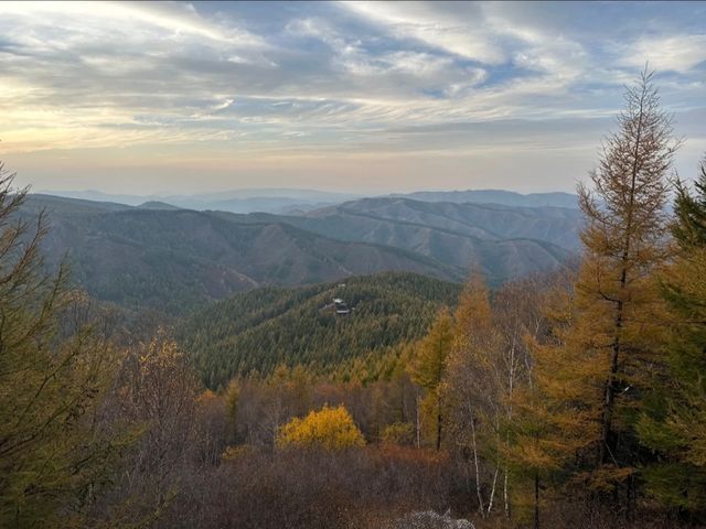 內蒙古蘇木山,墜入北境金色油畫 內蒙古蘇木山,墜入北境金色油畫