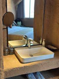 解放碑酒店天花板 體驗洞穴風江景浴缸!