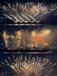 Hong Kong Christmas Vibes Are NEXT LEVEL! 🎄 Must-Visit Trees + Insta-Ready Spots 📸