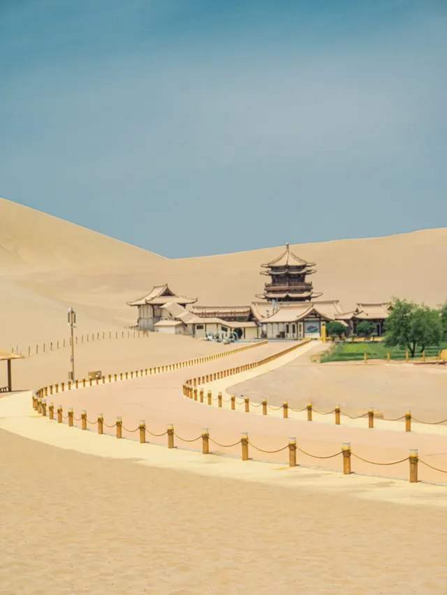 鳴沙山月牙泉旅拍必拍的3個封神機位 鳴沙山月牙泉旅拍必拍的3個封神機位