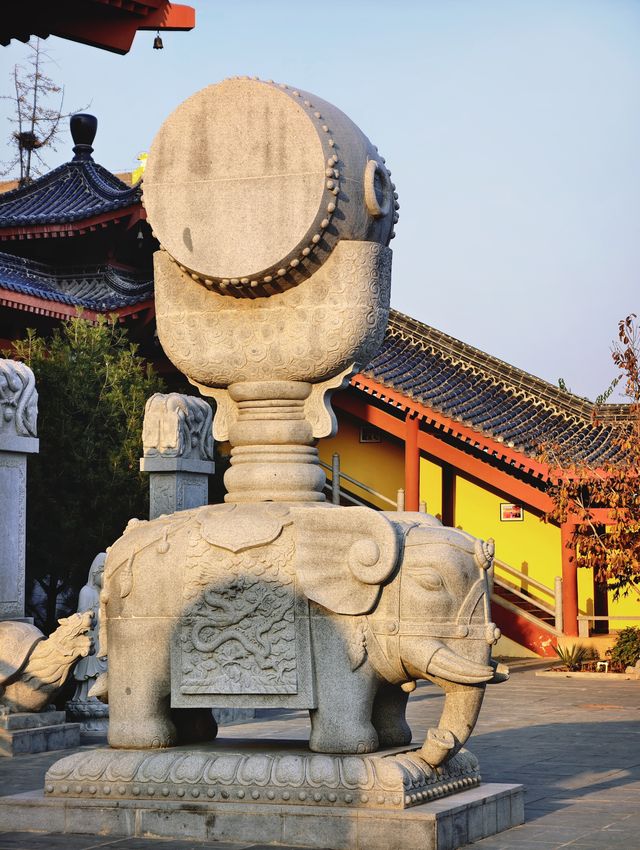 金秋寺廟C位出道保定這個小眾古寺的銀杏美哭了