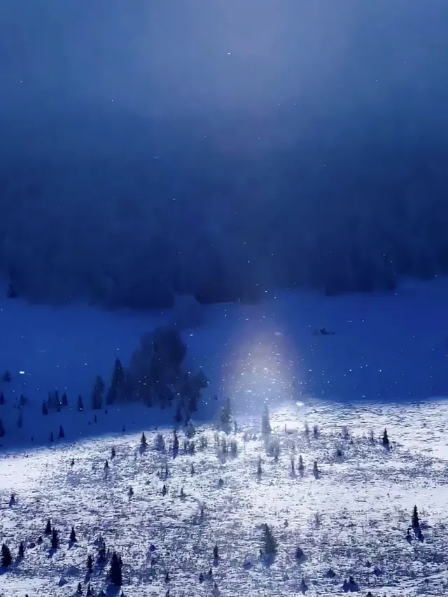 絕了!新疆禾木驚現神秘「時空之門」! 絕了!新疆禾木驚現神秘「時空之門」!