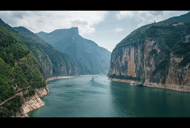 這不是登山,是向李白、杜甫的雲端詩意朝聖 這不是登山,是向李白、杜甫的雲端詩意朝聖