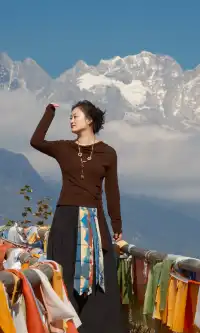 玉龍雪山打卡機位日照金山