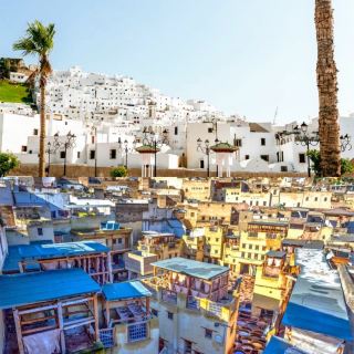 คู่มือการท่องเที่ยวแบบกลุ่มในโมร็อกโก: ค้นพบสีสันและความโรแมนติกของทะเลทรายในแอฟริกาเหนือ