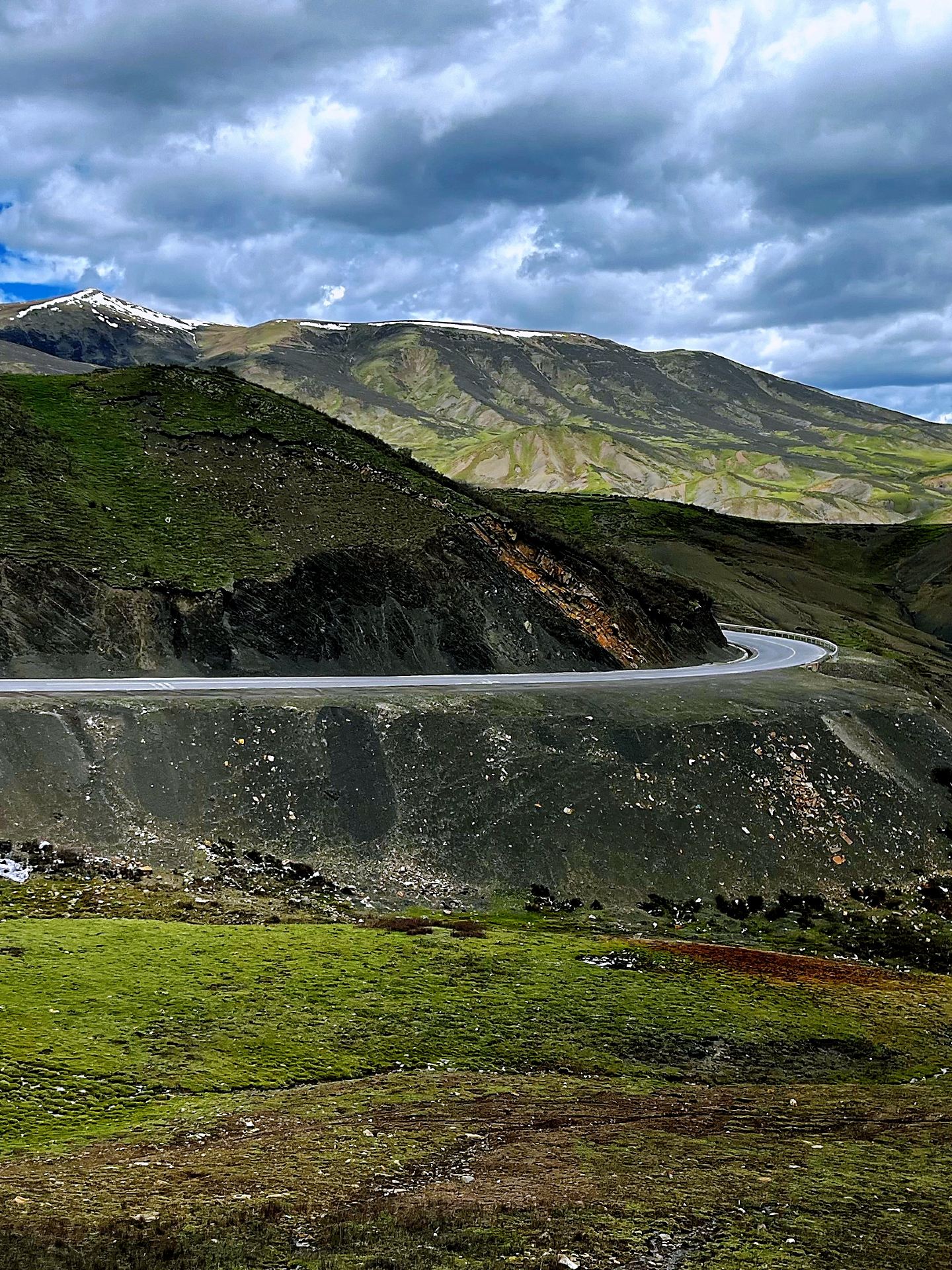 G317 Changdu to Dege: The Most Beautiful Scenery Is on the Road