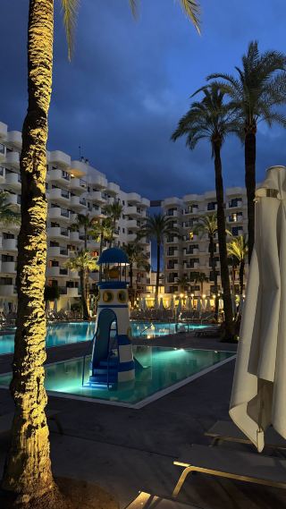 Protur Palmeras Playa 難忘的家庭住宿體驗。