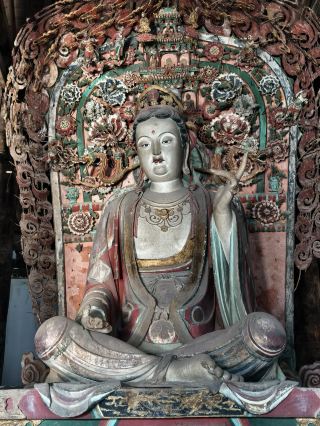 黄土の砦に隠された古刹、定襄の洪福寺。宋・金時代の彩色塑像が神々を封じ込める山西省