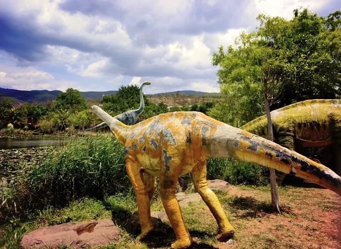 Lufeng features dinosaur culture, a thousand-year-old salt town, and hot spring leisure. We have prepared two routes for you: a concise 1-day itinerary and a classic 2-day itinerary, which are convenient for both driving and high-speed rail travel.