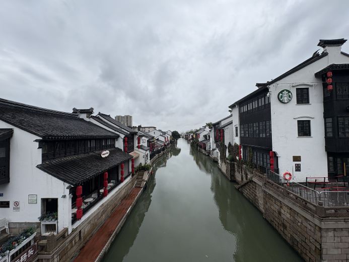 運河の絶版地」と呼ばれる江南の水弄堂、無錫の南長街は、街の日常の