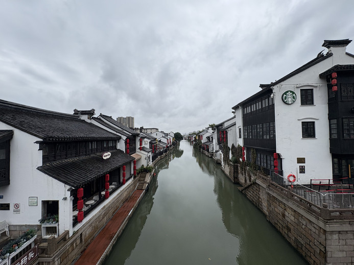 運河の絶版地」と呼ばれる江南の水弄堂、無錫の南長街は、街の日常の