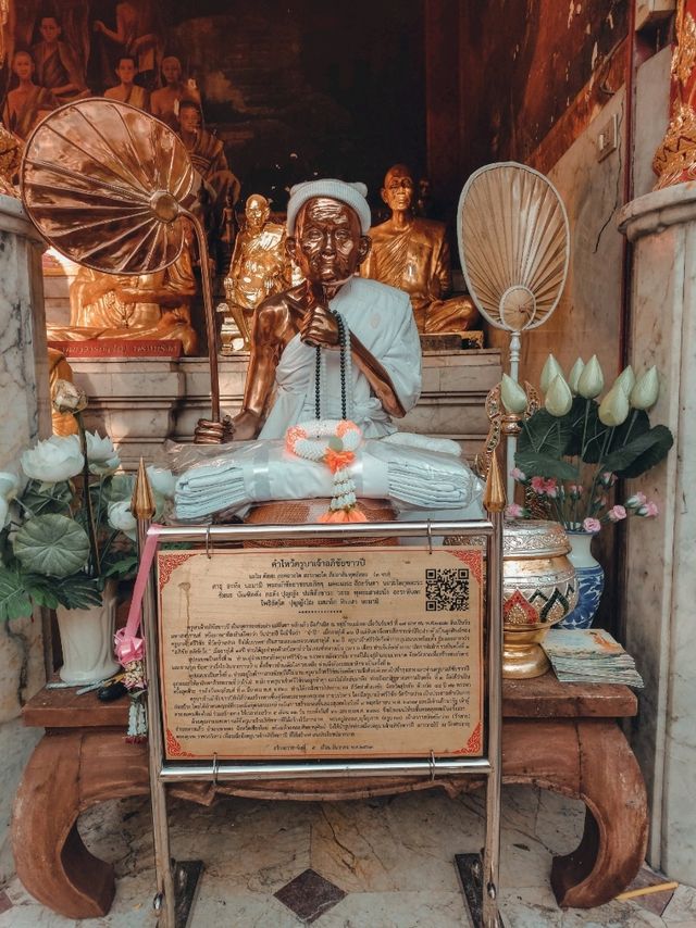🙏 ไหว้พระเสริมสิริมงคลกันที่วัดพระธาตุดอยสุเทพ 🌄🍀