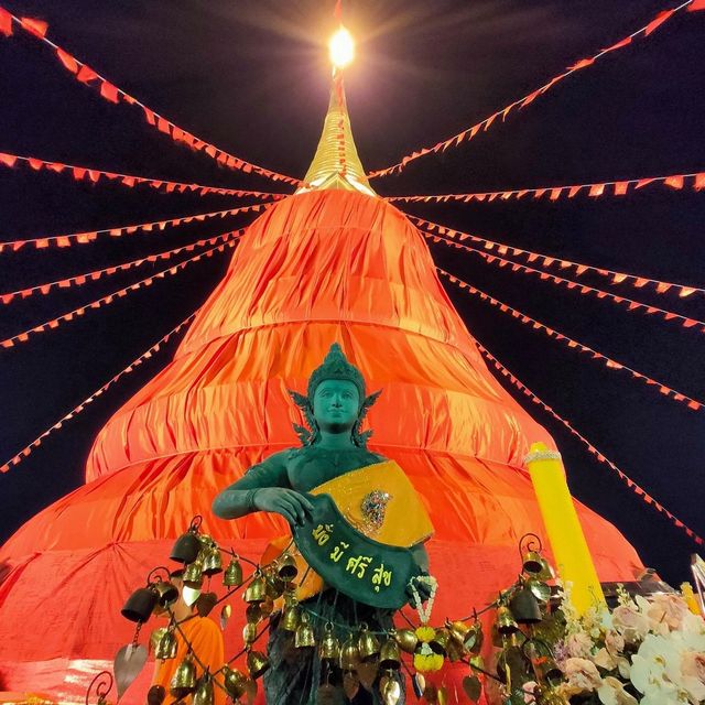 งานวัดภูเขาทอง  งานวัดกลางกรุง สุดคลาสสิค