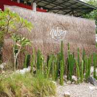 W STORY คาเฟ่สไตล์มินิมอลขาวคลีนโซคิ้วท์