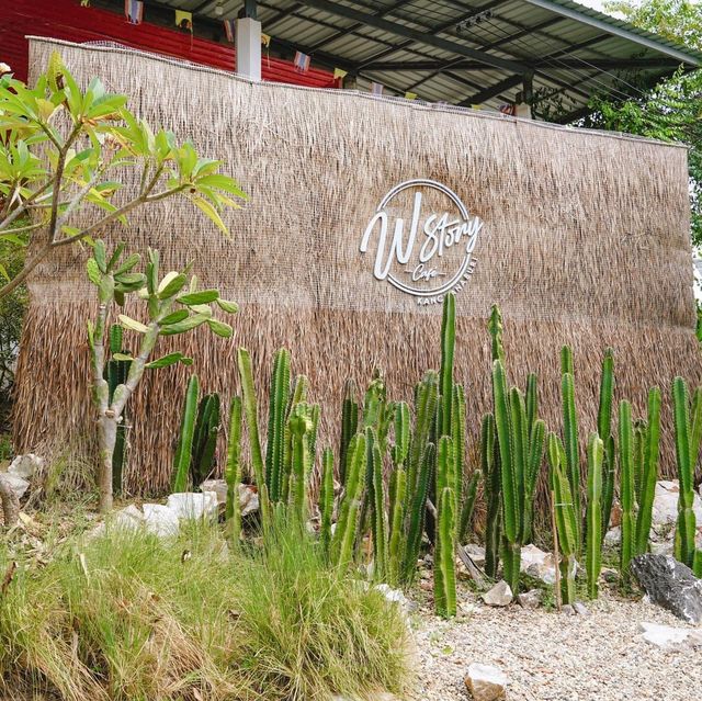W STORY คาเฟ่สไตล์มินิมอลขาวคลีนโซคิ้วท์