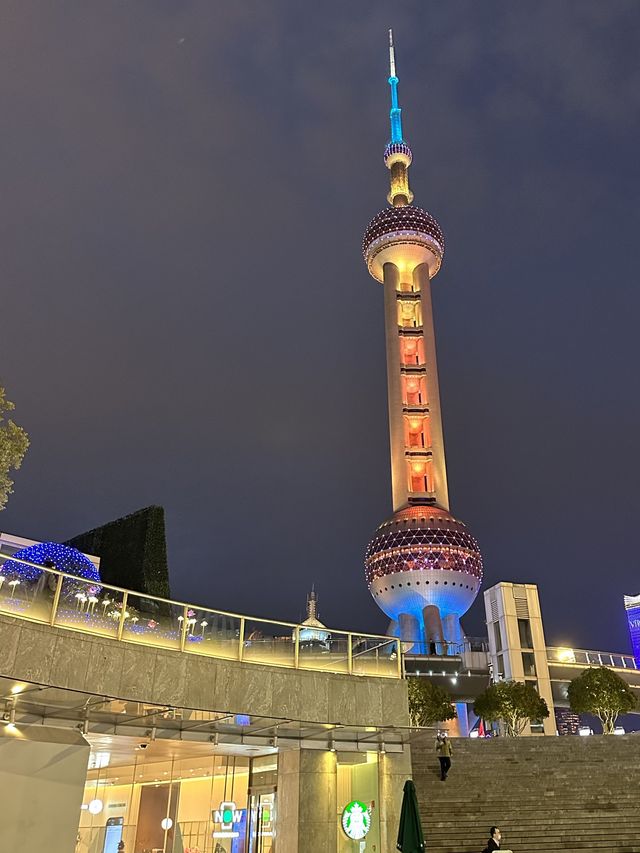 Oriental Pearl Tower — Day and Night 🌅🌃