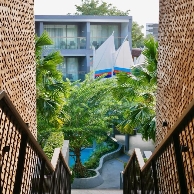 ⛱️  ที่พักภูเก็ต . . . สระว่ายน้ำวิวพาโนรามาสุดปัง