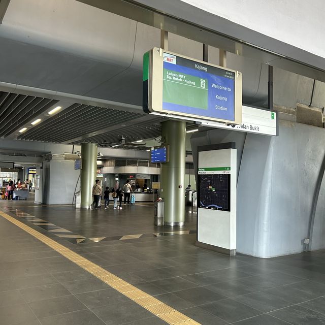 乘搭地鐵覓食 - 武吉免登到加影