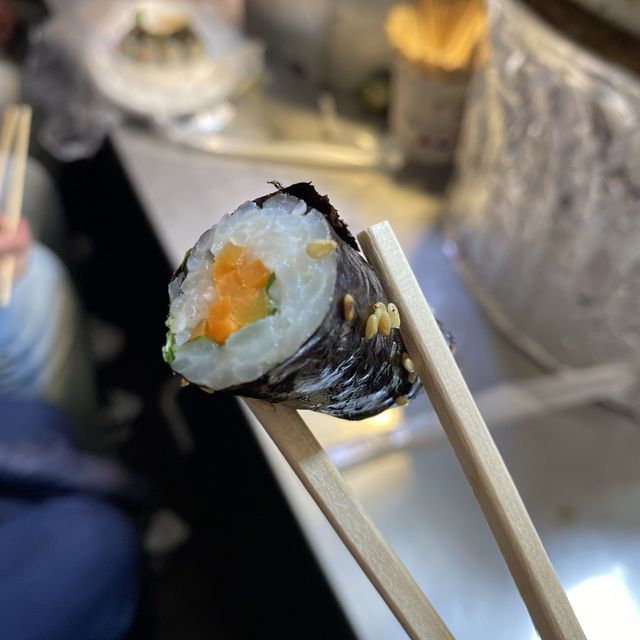 ソウル「広蔵市場」キンパを食す