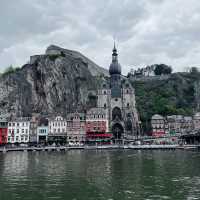 เมืองเล็กๆ Dinant ที่เบลเยี่ยม