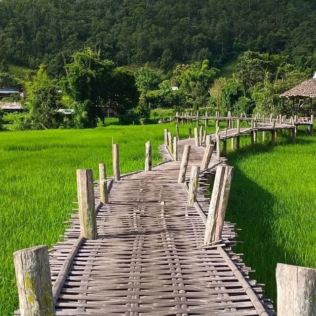 📍แวะเที่ยวสะพานบุญโขกู้สุ่ย หมู่บ้านแพมบก ปาย