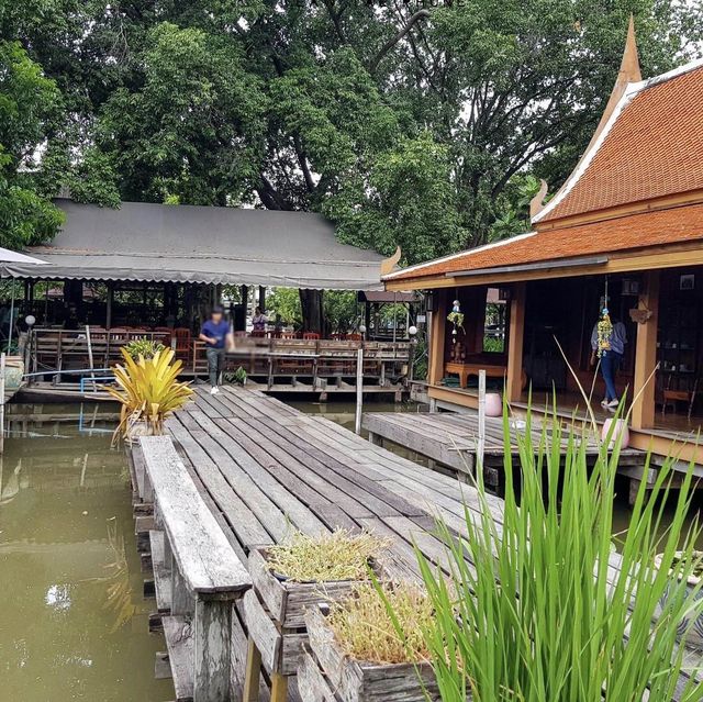 จิบกาแฟ ชมเรือนไทย ” บ้านสวนกาแฟนสด มีนบุรี”