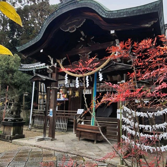 奈良郡山古老的八幡神社