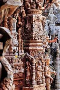 ปราสาทสัจธรรม พัทยา ชลบุรี