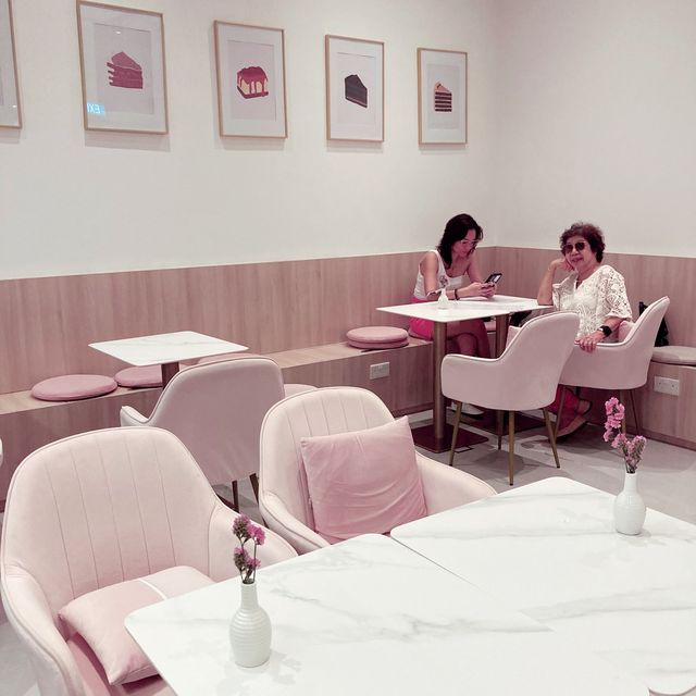 K. PATISSERIE is Pretty in PINK!