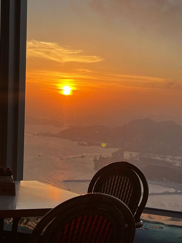 香港必去❣️最高觀景台欣賞維多利亞港👀