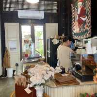 Old House Cafe ย่านเมืองเก่าระยอง ถ.ยมจินดา