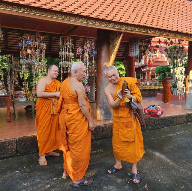 สิมอีสานไม้พันชาติ วัดสว่างหัวนาคำ