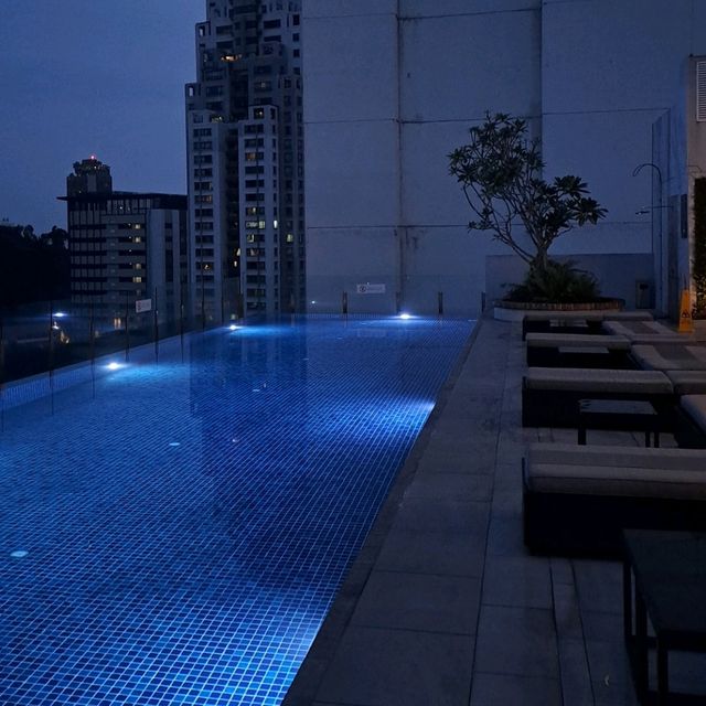 AMAZING ROOFTOP BAR WITH KL TOWER VIEW