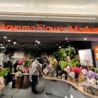 【大阪 なんば】なんばウォークに花屋さん✨サプライズにいかが😊