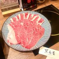 最懂怎麼吃肉的 黑毛屋 - 好吃鍋物搭配好喝湯頭