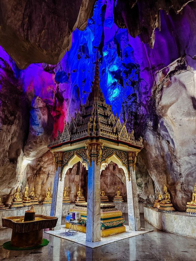  รีวิวสายมู : วัดเขาย้อย หรือ วัดถ้ำเขาย้อย 