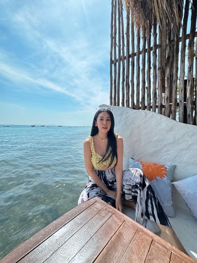 Fat Submarine คาเฟ่วิวสวยที่เกาะล้าน 🍰🏖️