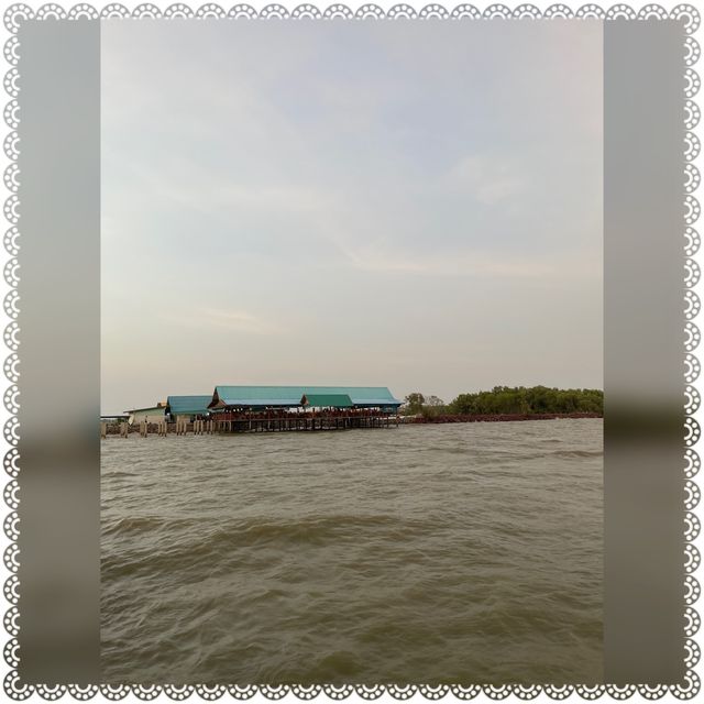 （泰國/曼谷）最靠近曼谷的海邊海鮮餐廳-Rak Thale Seafood (ร้านรักทะเลซีฟู้ด)