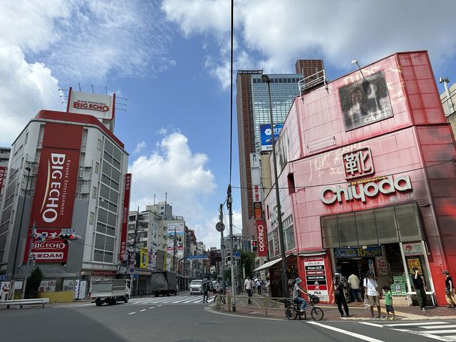 東京・世田谷。『三茶しゃれなあど』の愛称がある『茶沢通り』