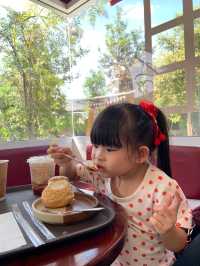 Charlee Choco & Cocoa Shop