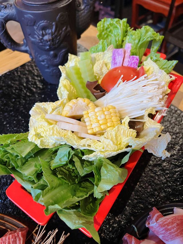 【人氣火鍋店】玲瓏浮凸花膠雞湯鍋，日本廣島蠔