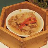 山頂賞夜景嘆雅致點心，晚市套餐好抵食