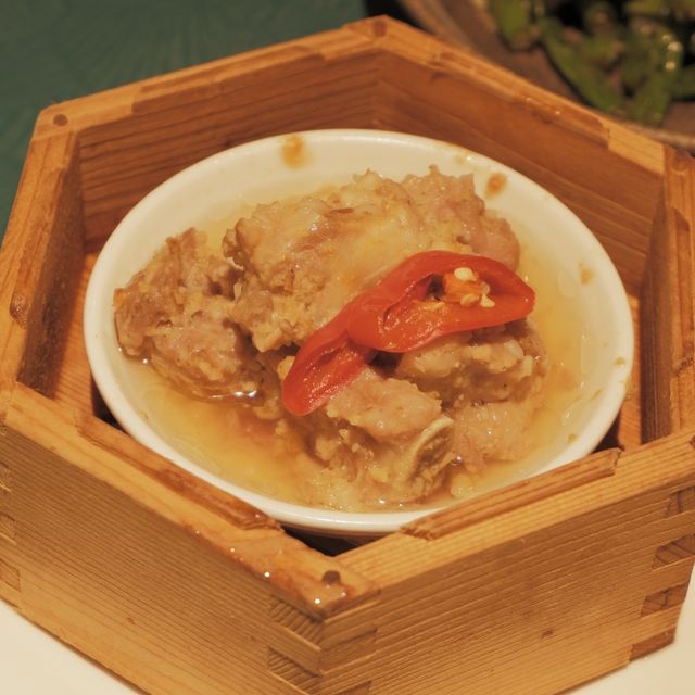 山頂賞夜景嘆雅致點心，晚市套餐好抵食